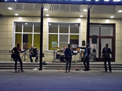 Рок-группа из села Верхний Карачан Грибановского района приняла участие в фестивале живой музыки.