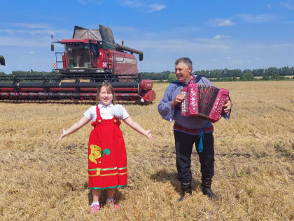 Чествование передовиков сельского хозяйства по намолоту зерновых