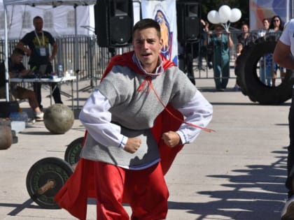 Народные мастера и богатыри. В Воронеже прошел фестиваль «Русское лето – ZаРоссию»