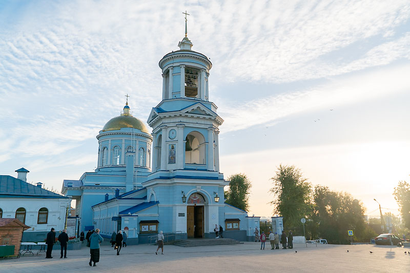 Покровский кафедральный собор Воронеж внутри