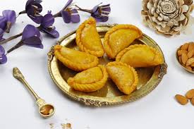 Desi Ghee kesar Khoya Gujiya
