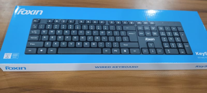 Foxin wired keyboard front view on blue box