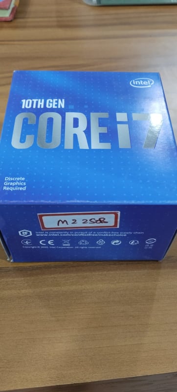 Intel 10th Gen Core i7 processor box front