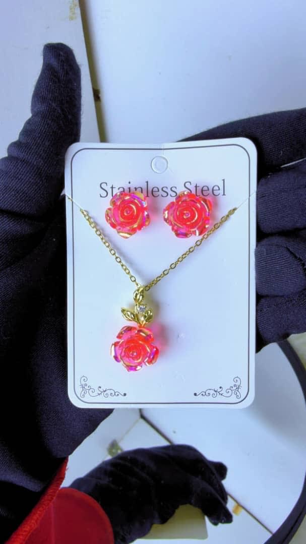 Necklace 