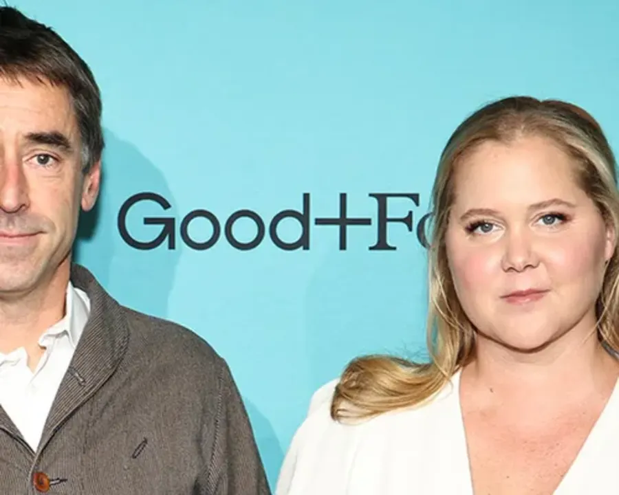Amy Schumer splits from Chris Fischer: the “blah blah blah” divorce post that hijacked UK feeds — image 4