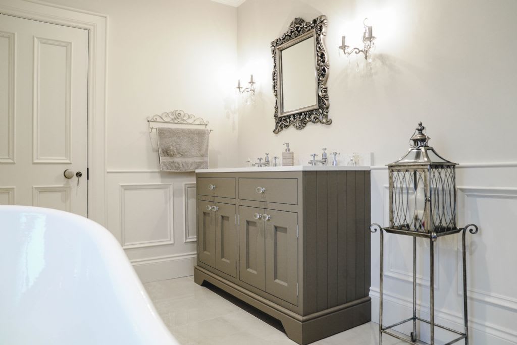 Incorporate this season's trends into your bathroom