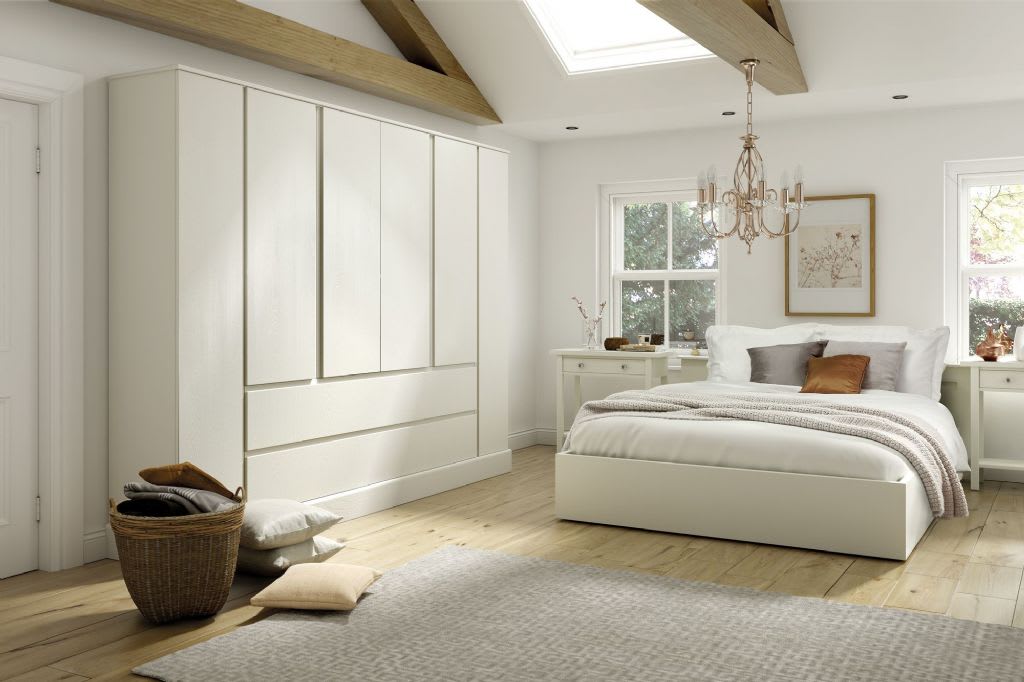 Get the minimalistic look with our handle-less style bedroom 