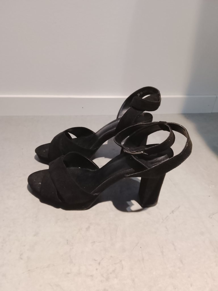 Svarta högklackade sandaler dam