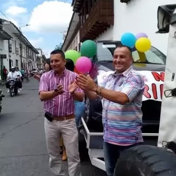 Feliz Ganador Rifas Vélez