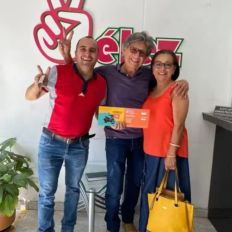 Feliz Ganador Rifas Vélez