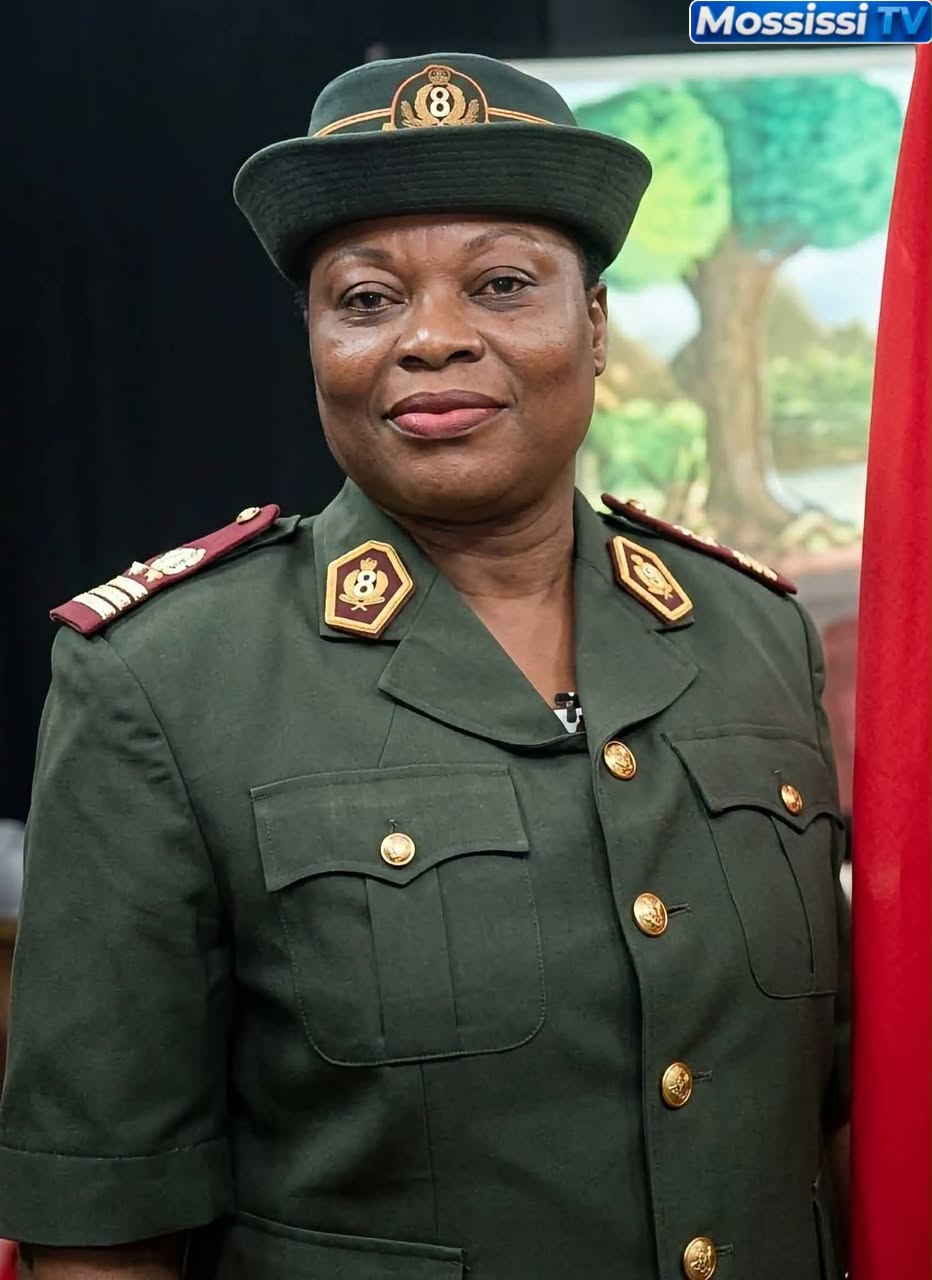 CAMEROUN 🇨🇲  MINDEF : Rose Angéline Nga : La première femme colonel de l'armée camerounaise