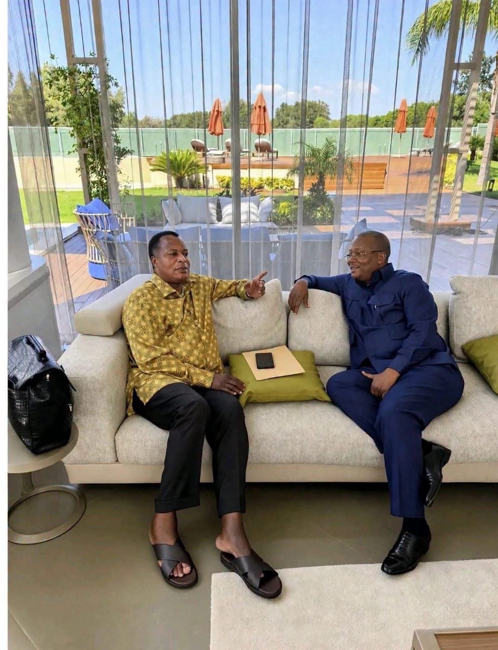 ---------LE PRESIDENT  SASSOU EN VACANCES , À ANTALYA , EN TURQUIE....AVEC L'UN DE SES FILS ,  CISSOKO EMBALO...