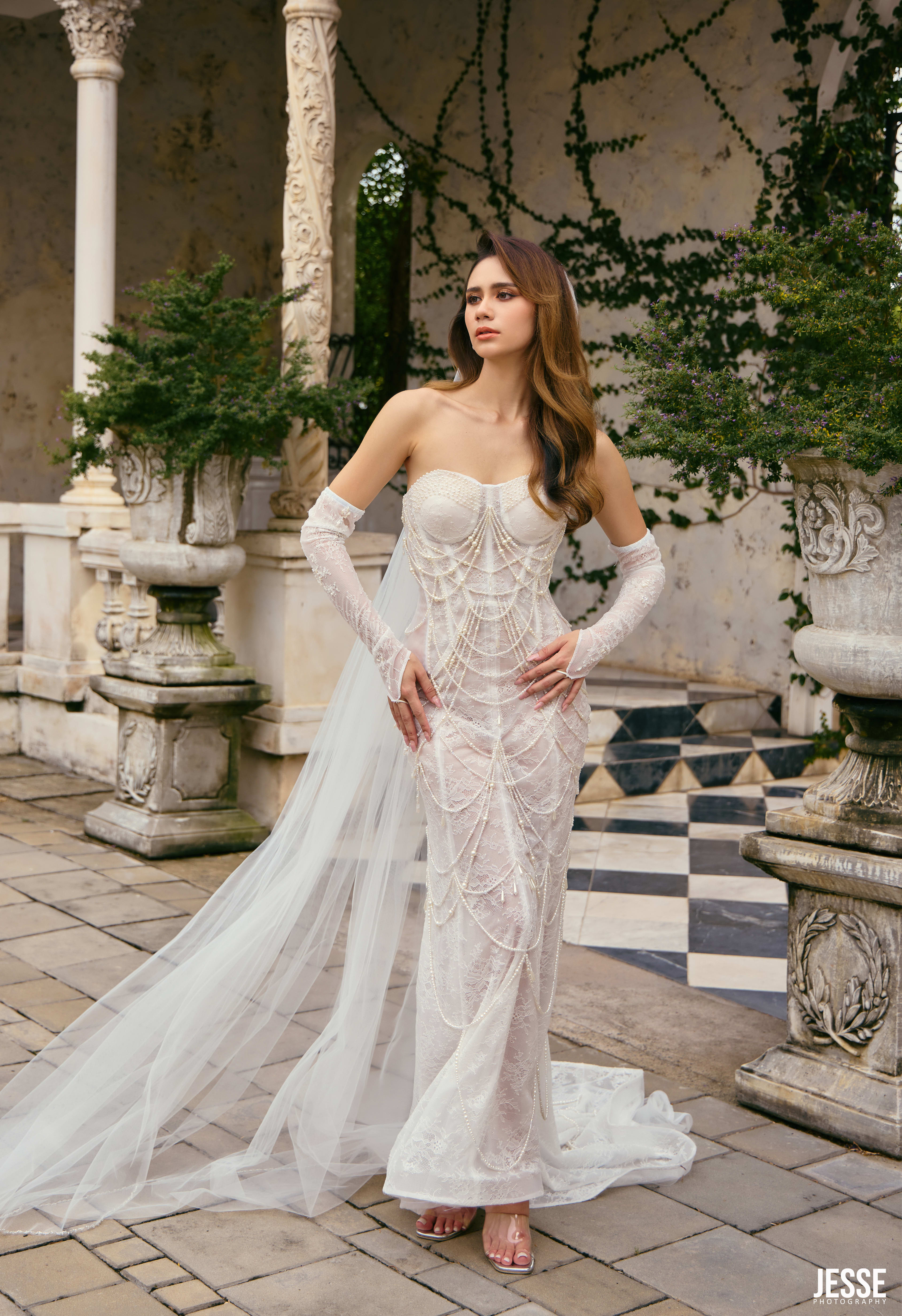Evangeline — view 4 of 6