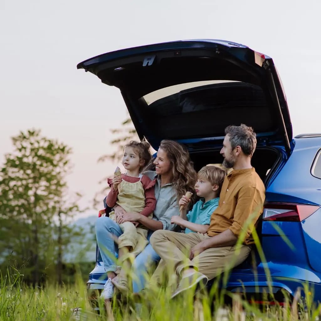 famille voiture.jpg