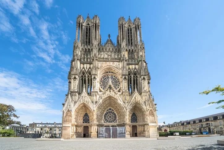 location utilitaire reims.jpg