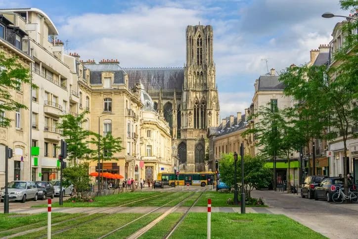 location voiture reims.jpg