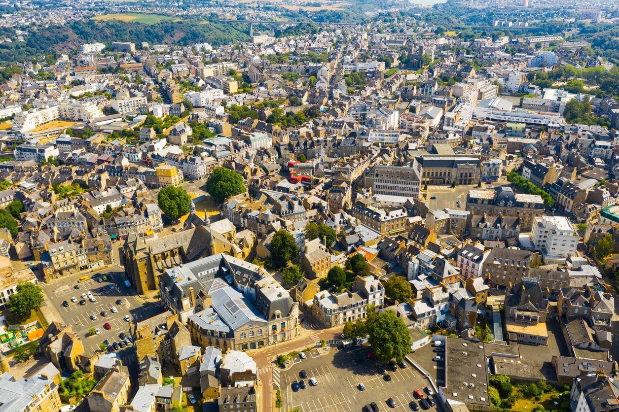 location utilitaire saint brieuc.jpg