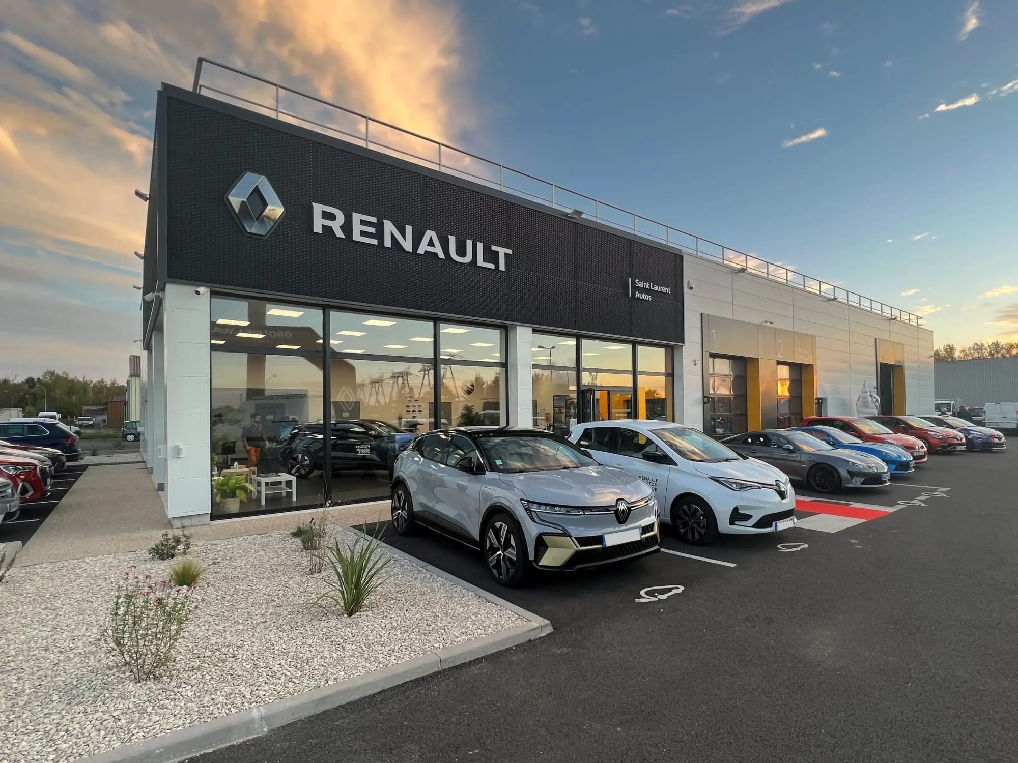 Garage-Renault-Saint-Laurent-Nouan-Ada-Location.webp