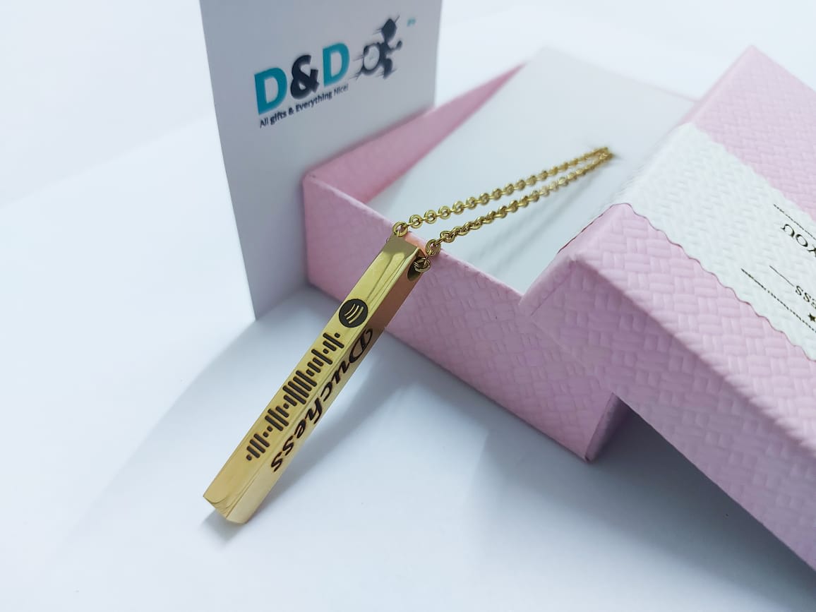 Customized bar necklaces