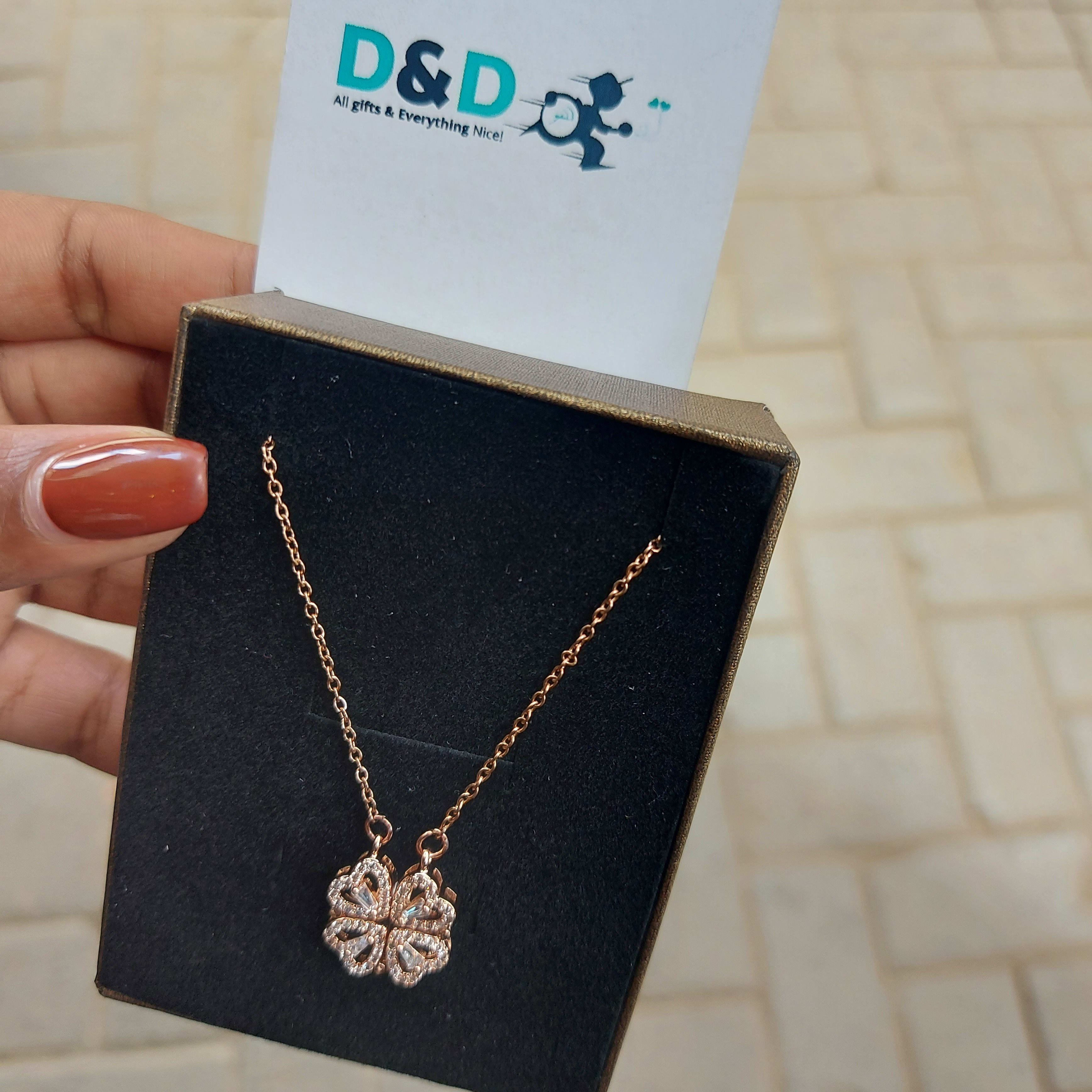 Magnetic Necklace - Image 2