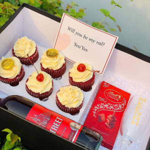 cupcakes, Chocolate, wine, personalized wine glass