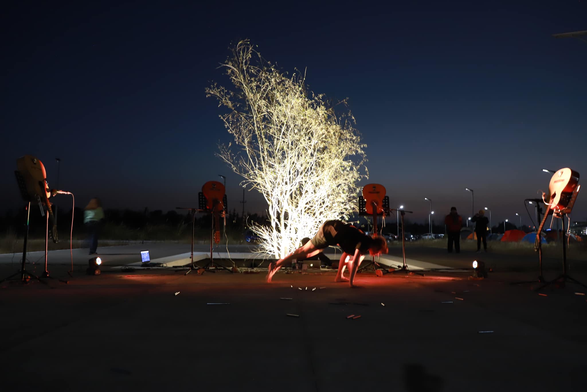 Bajo las estrellas | Campamento de arte y cultura