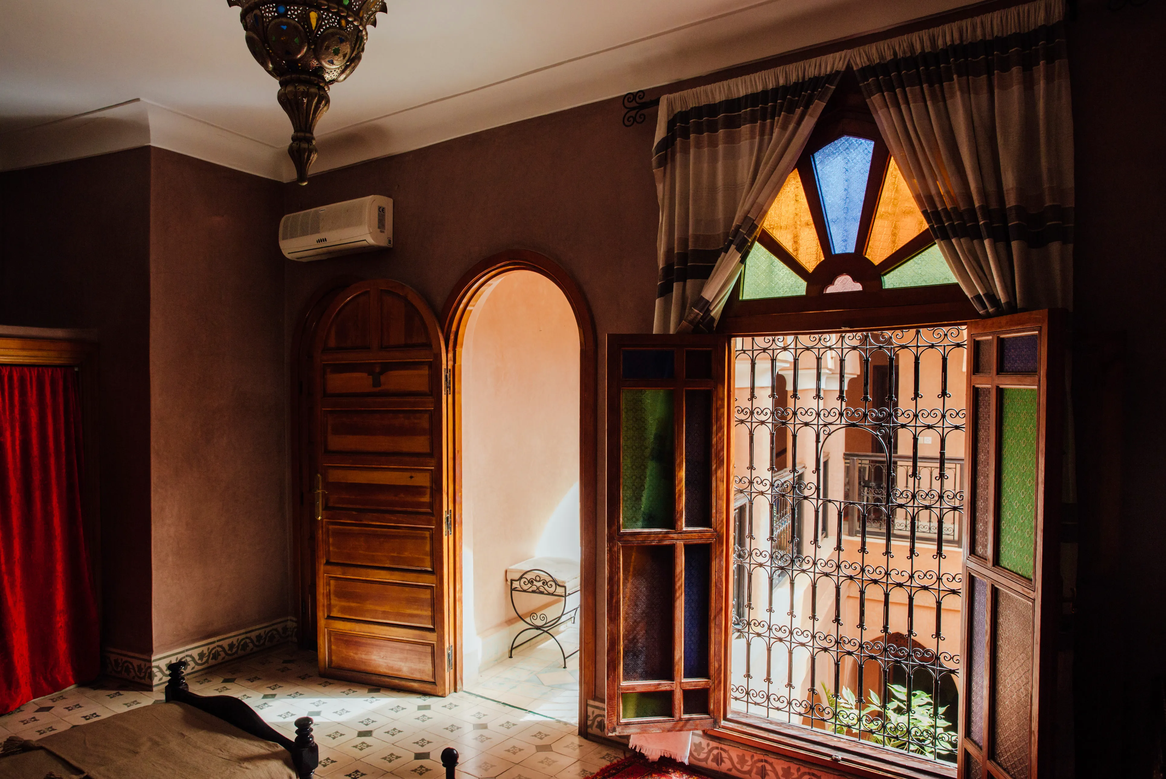 Detailed view of Yacoute room at Riad Bensaid Marrakech with authentic Moroccan decor
