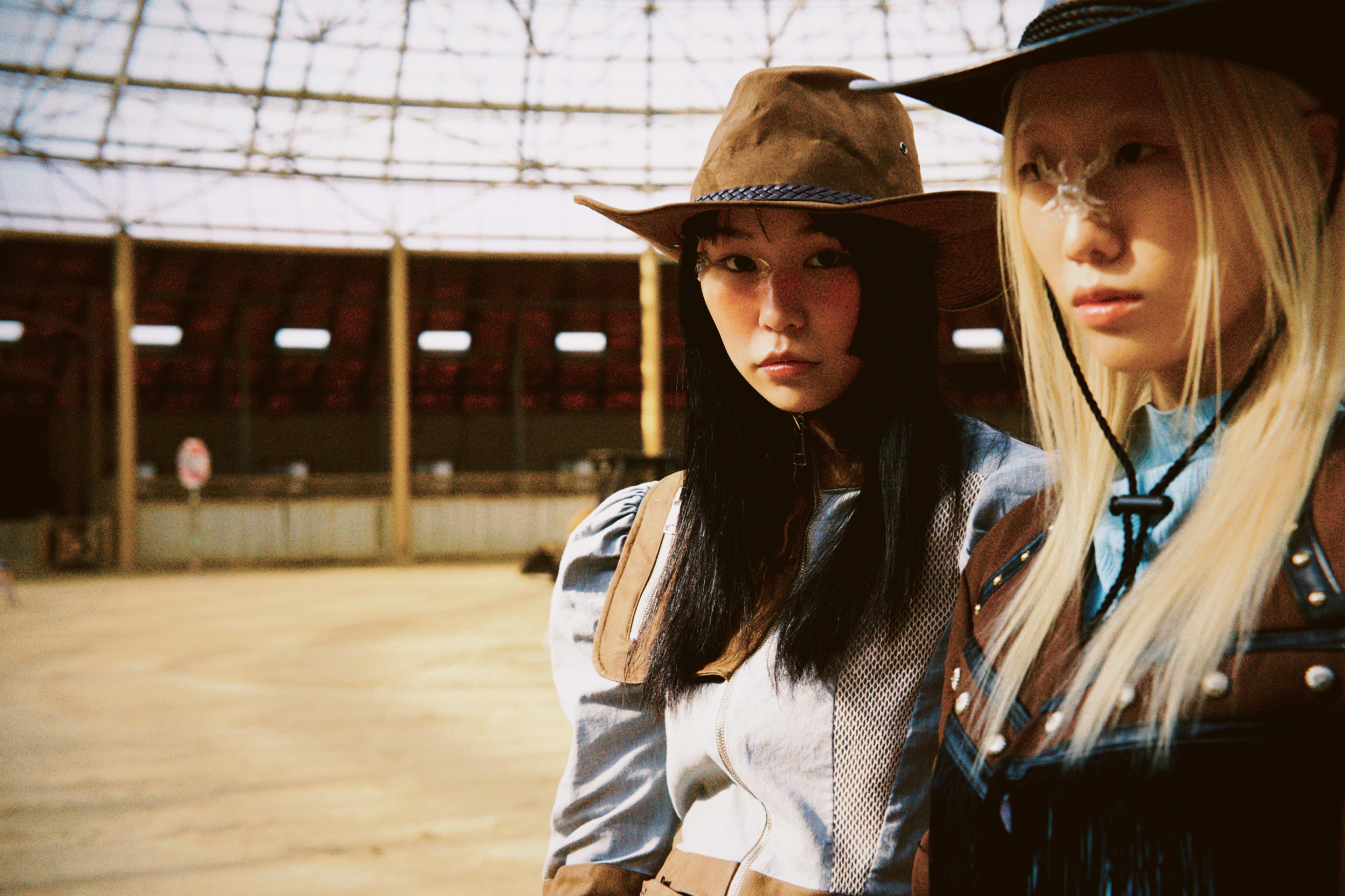 LookBook photo 5