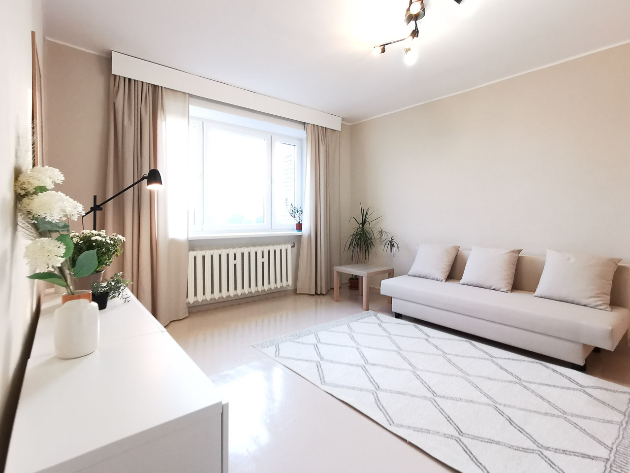 Доступно к аренде, Комнаты 1, Põhja-Tallinna linnaosa, Tallinn, 450 EUR