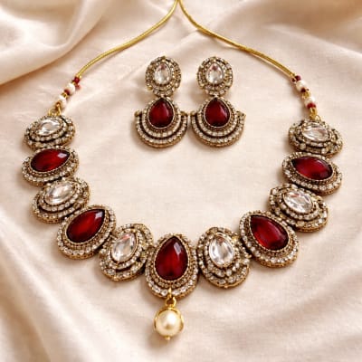 Elegant Pearl Necklace