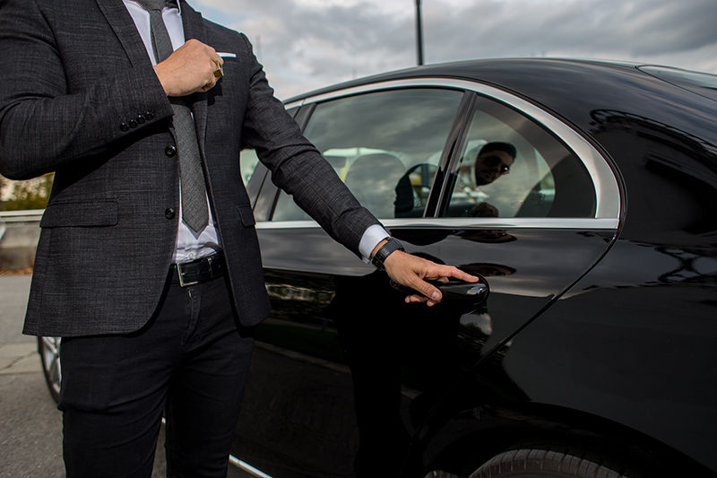 Intérieur d'un véhicule de tourisme avec chauffeur à Bordeaux