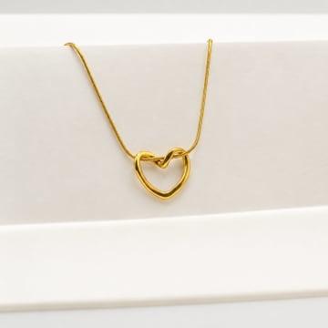 Elegant Gold Heart Twist Pendant Necklace