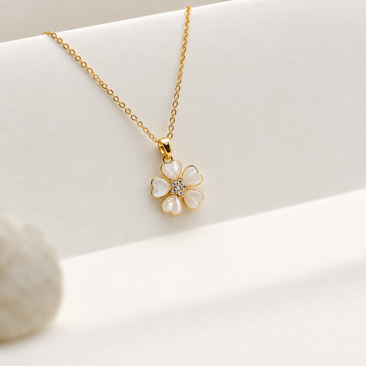 Floral Mother-of-Pearl Pendant Necklace