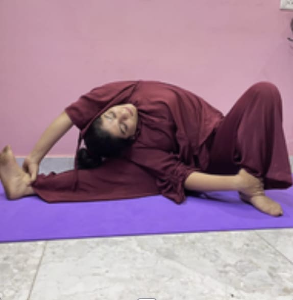 Manisha Chandani — asana 1