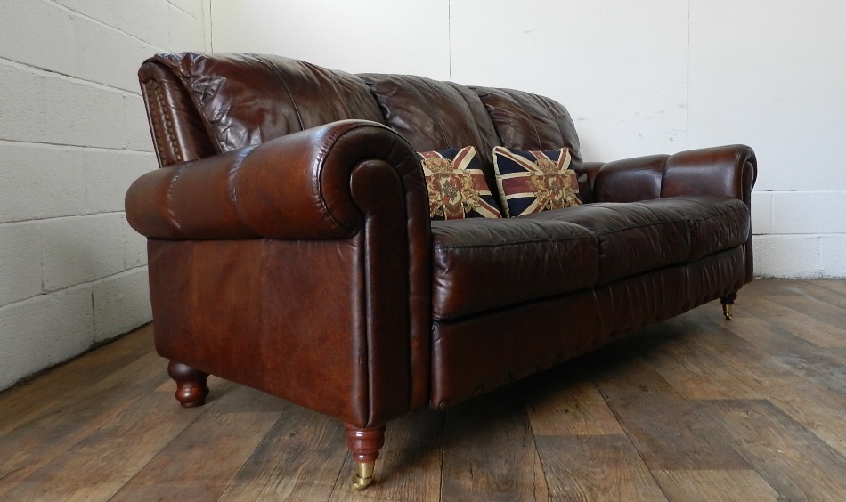 Antique Style Cigar Brown Leather Chesterfield Style 3 Seat Sofa.