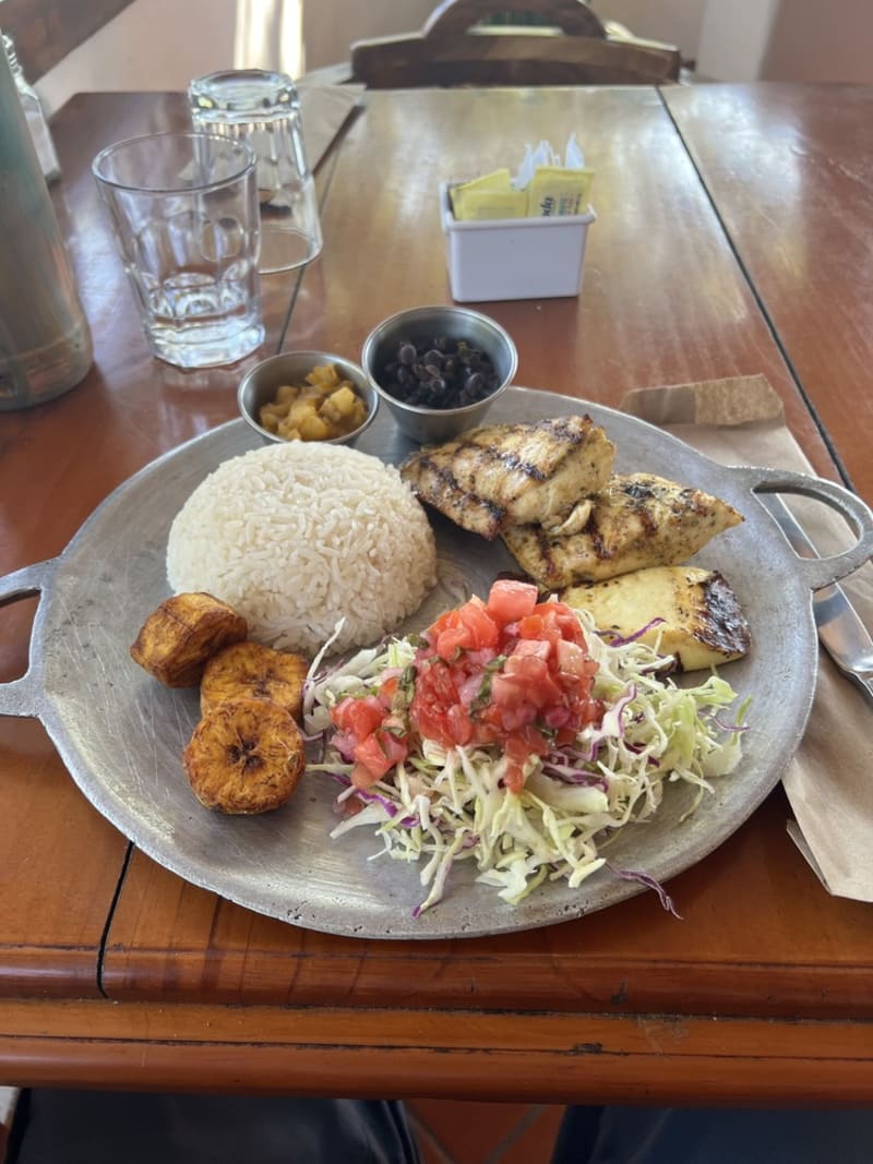 Guanacaste, Costa Rica - Sol Pathway Adventures mountain biking tour