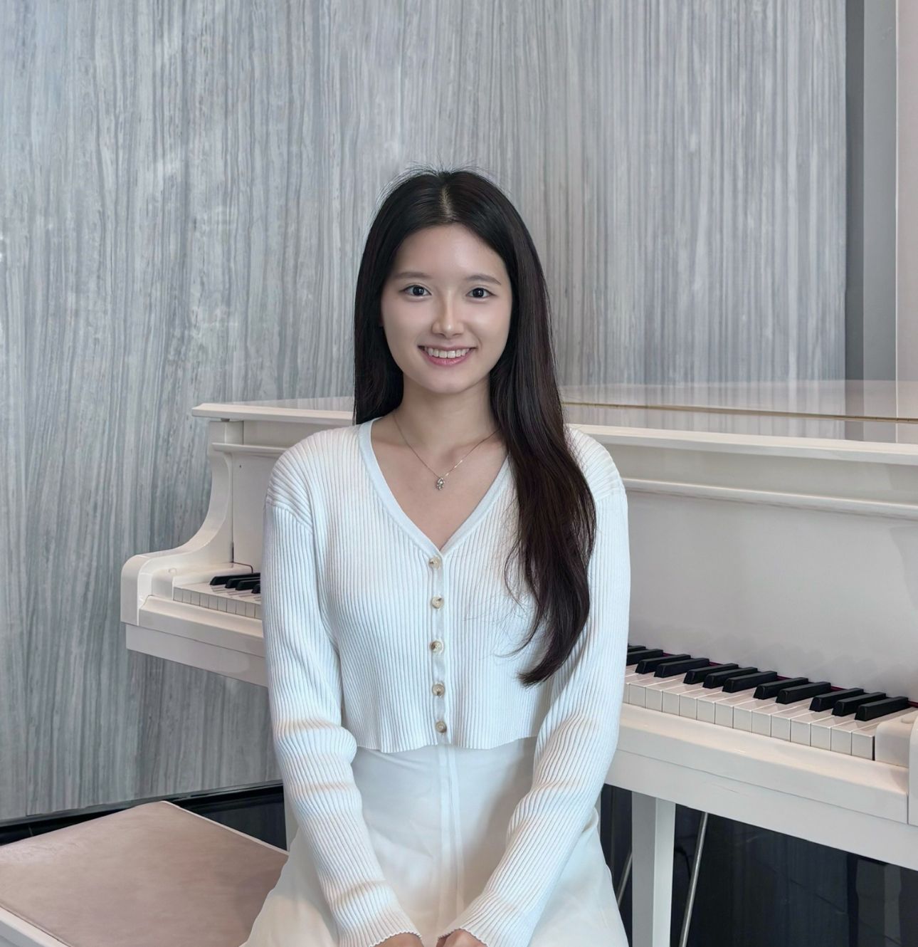 The Happy Pianist - Featured 1