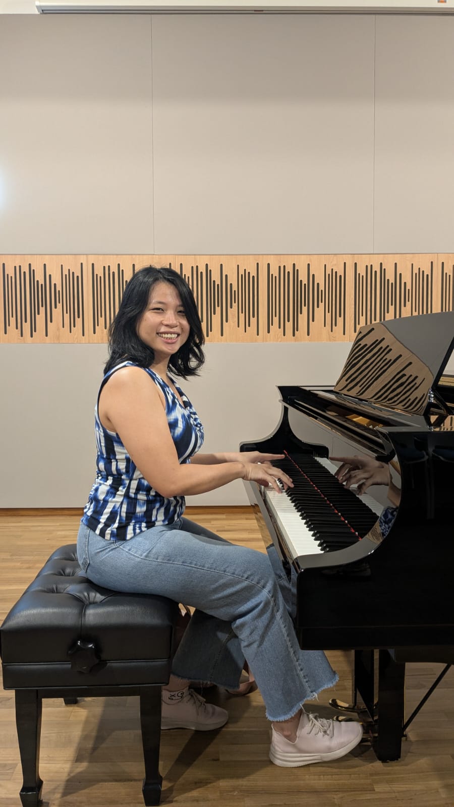 The Happy Violinist - Featured 4