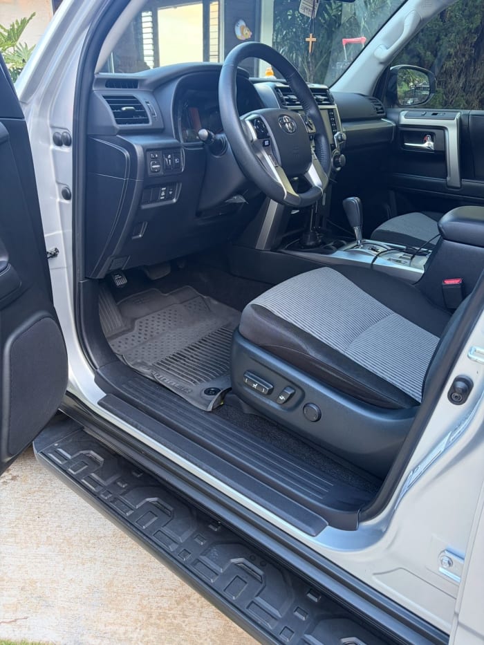 Toyota 4Runner interior spotless after interior detailing