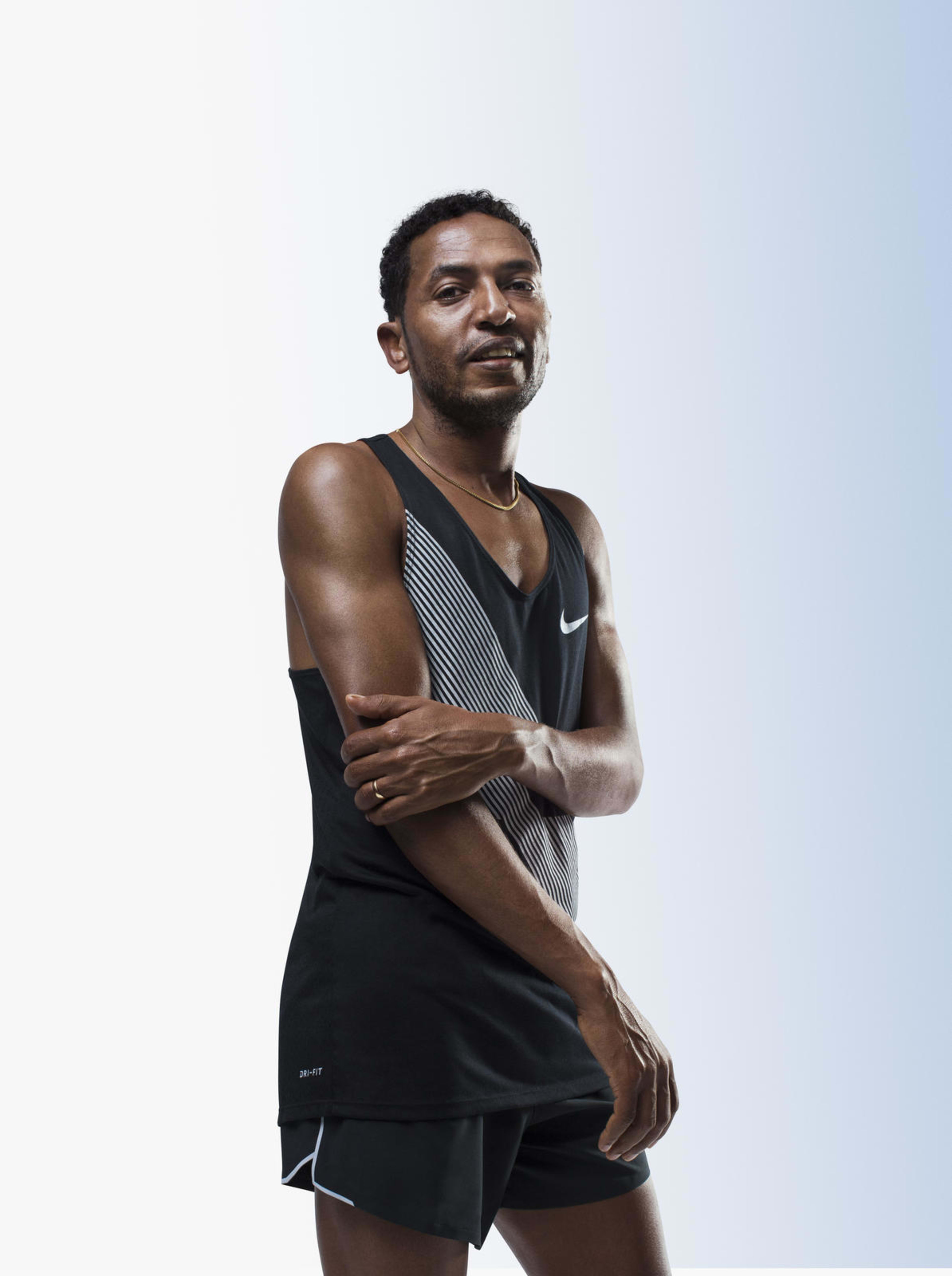 Breaking2 nike top