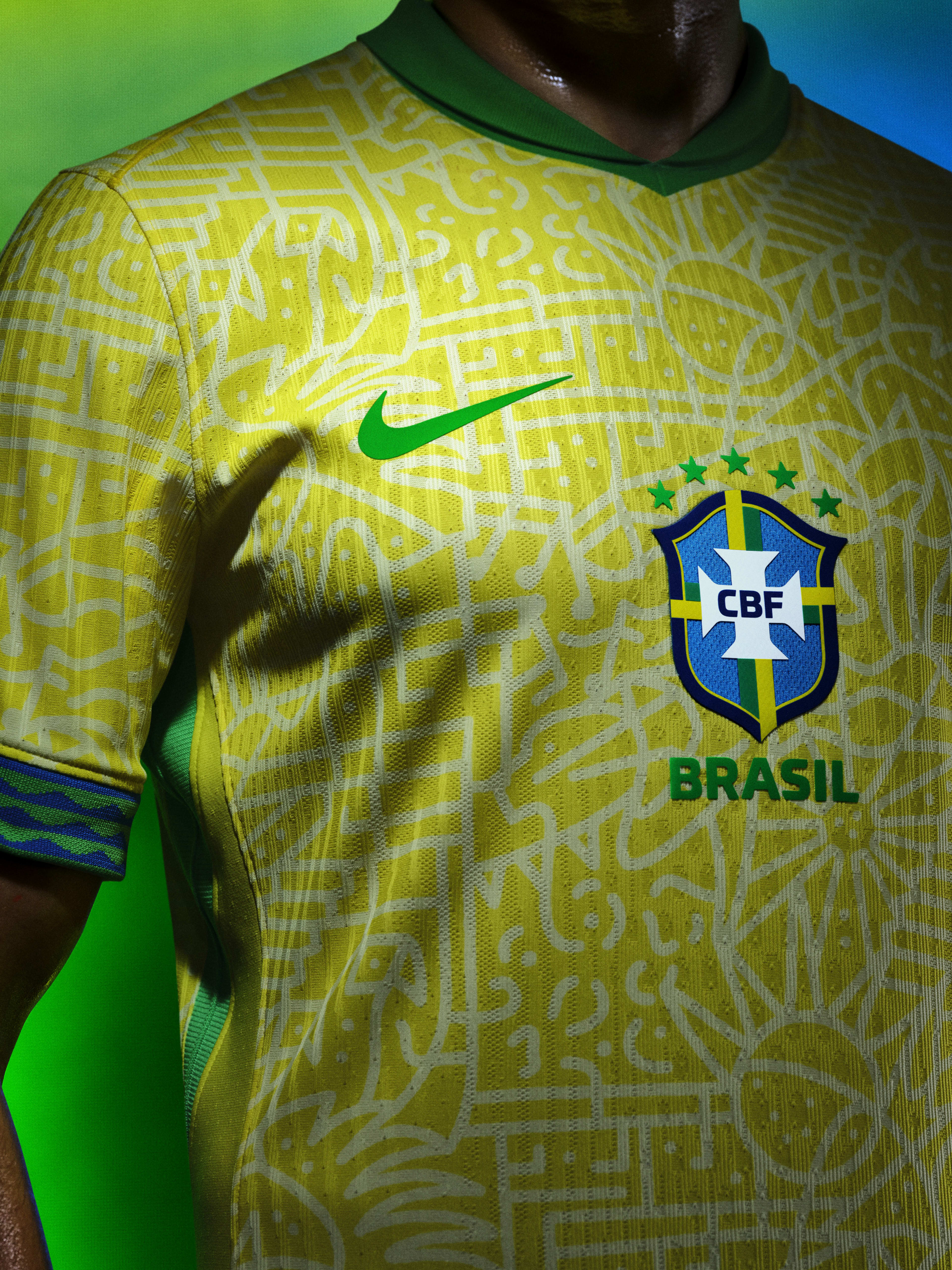 Los kits Nike de las selecciones nacionales llevan la tecnologia Dri FIT ADV al campo de juego. NIKE Inc