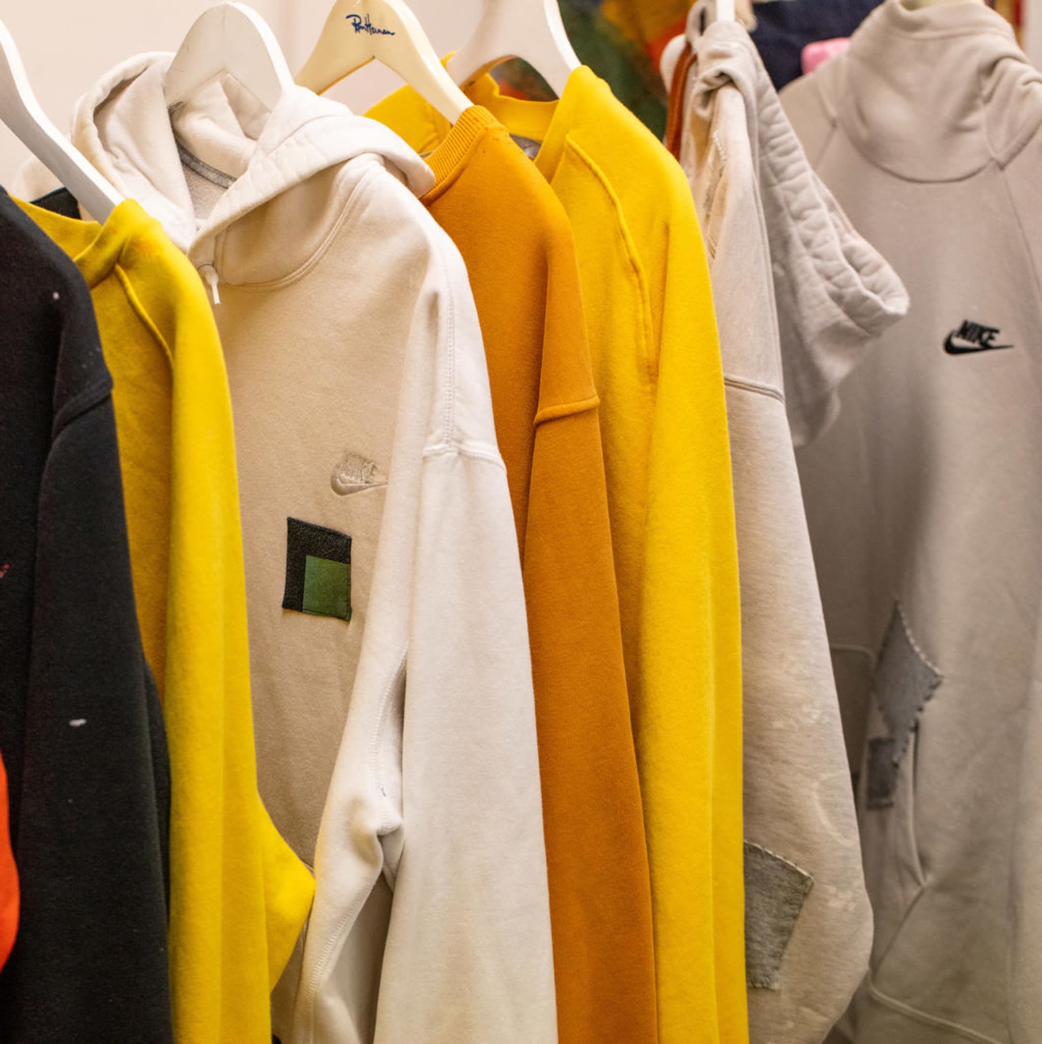 Nike store re sales