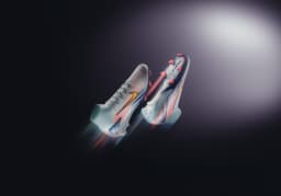 ピッチに輝きをもたらすNike最新のマーキュリアル ドリーム スピード 009が登場 — NIKE, Inc.