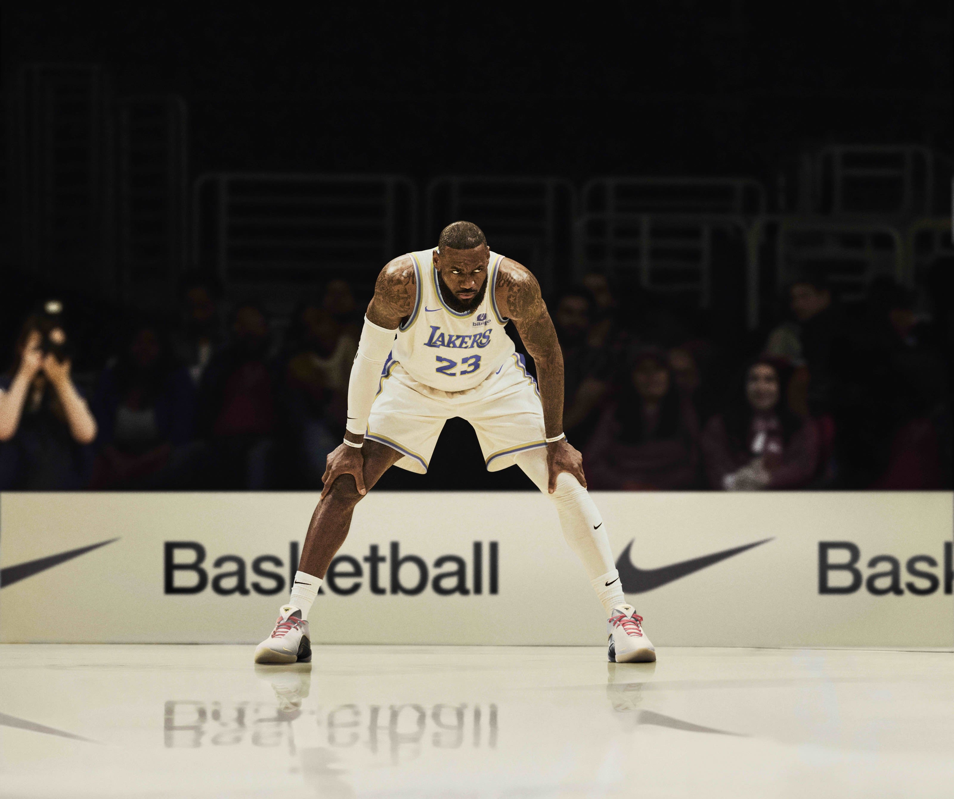 Lebron 17 lanzamiento cheap
