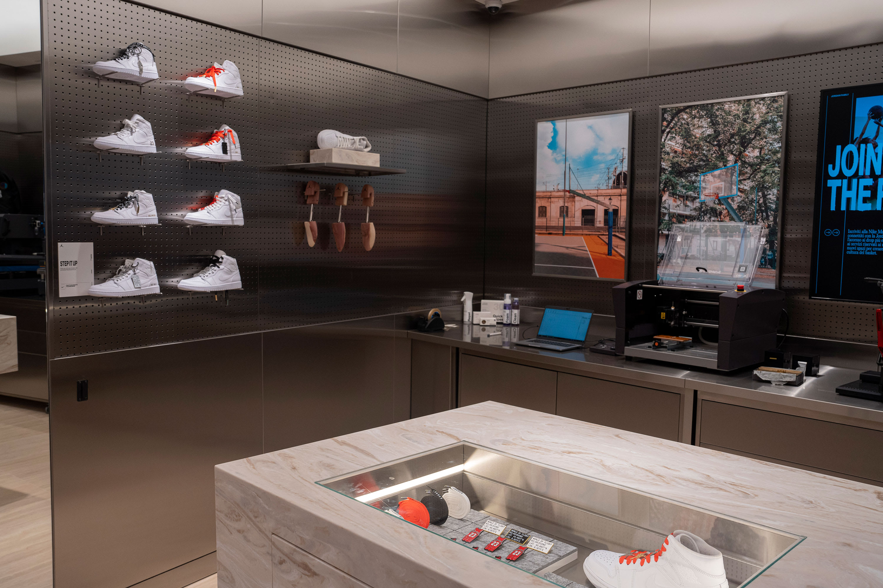 Jordan flight store deals