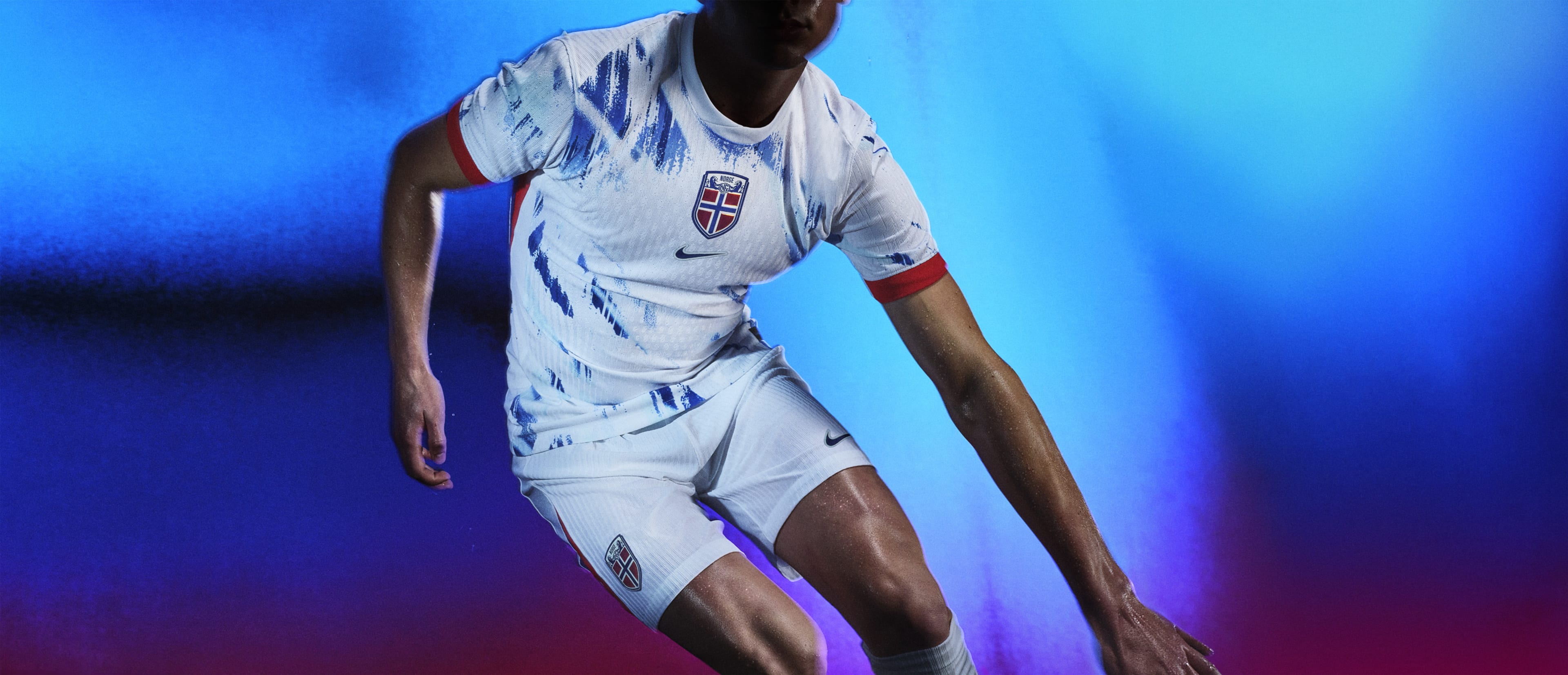 Los kits Nike de las selecciones nacionales llevan la tecnologia Dri FIT ADV al campo de juego. NIKE Inc