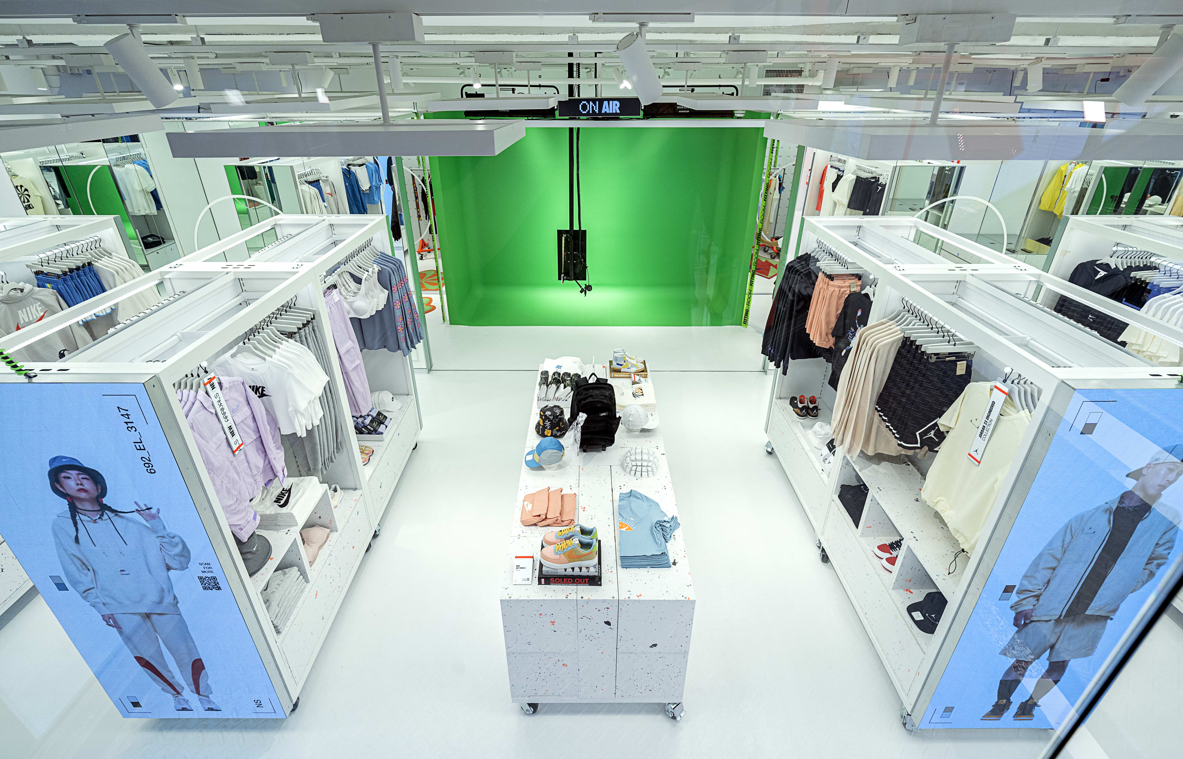 Nike creative studio hotsell