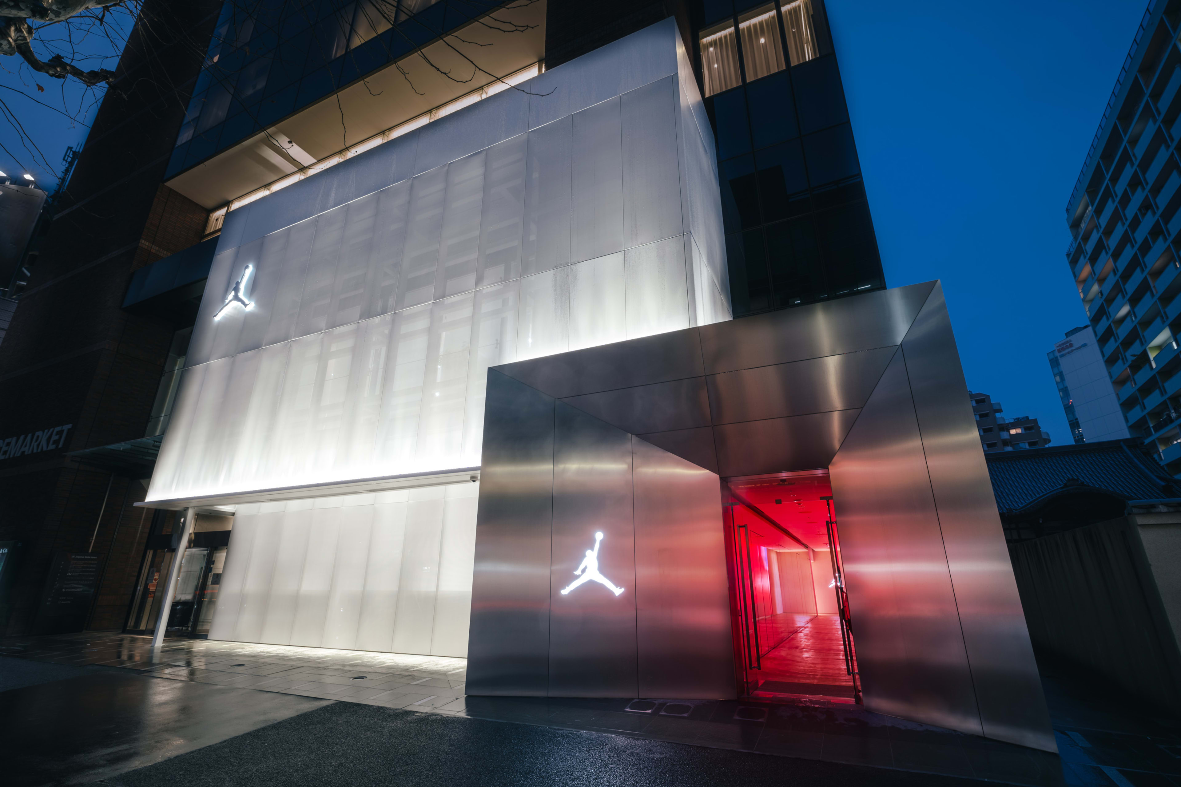 Jordan retail stores deals
