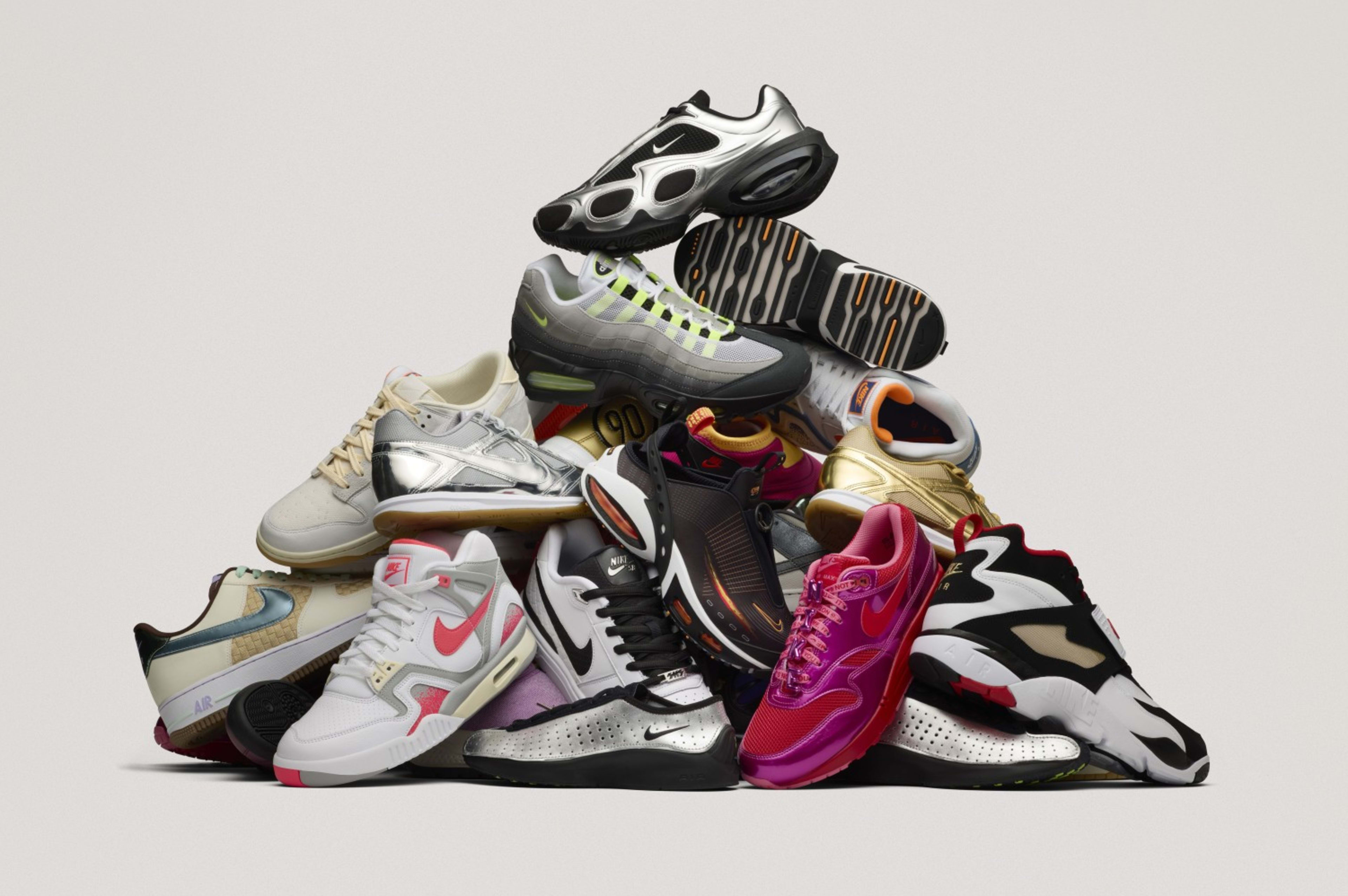Nike sneakers exclusive discount