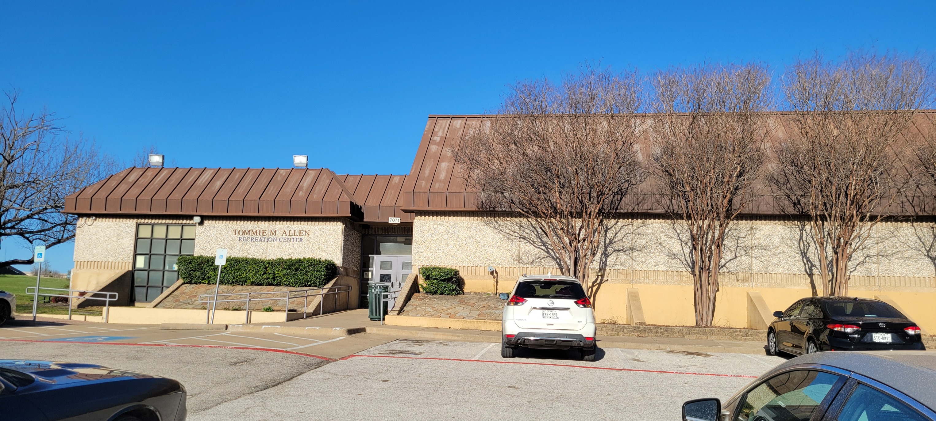 Front entrance of Tommie M. Allen Recreation Center